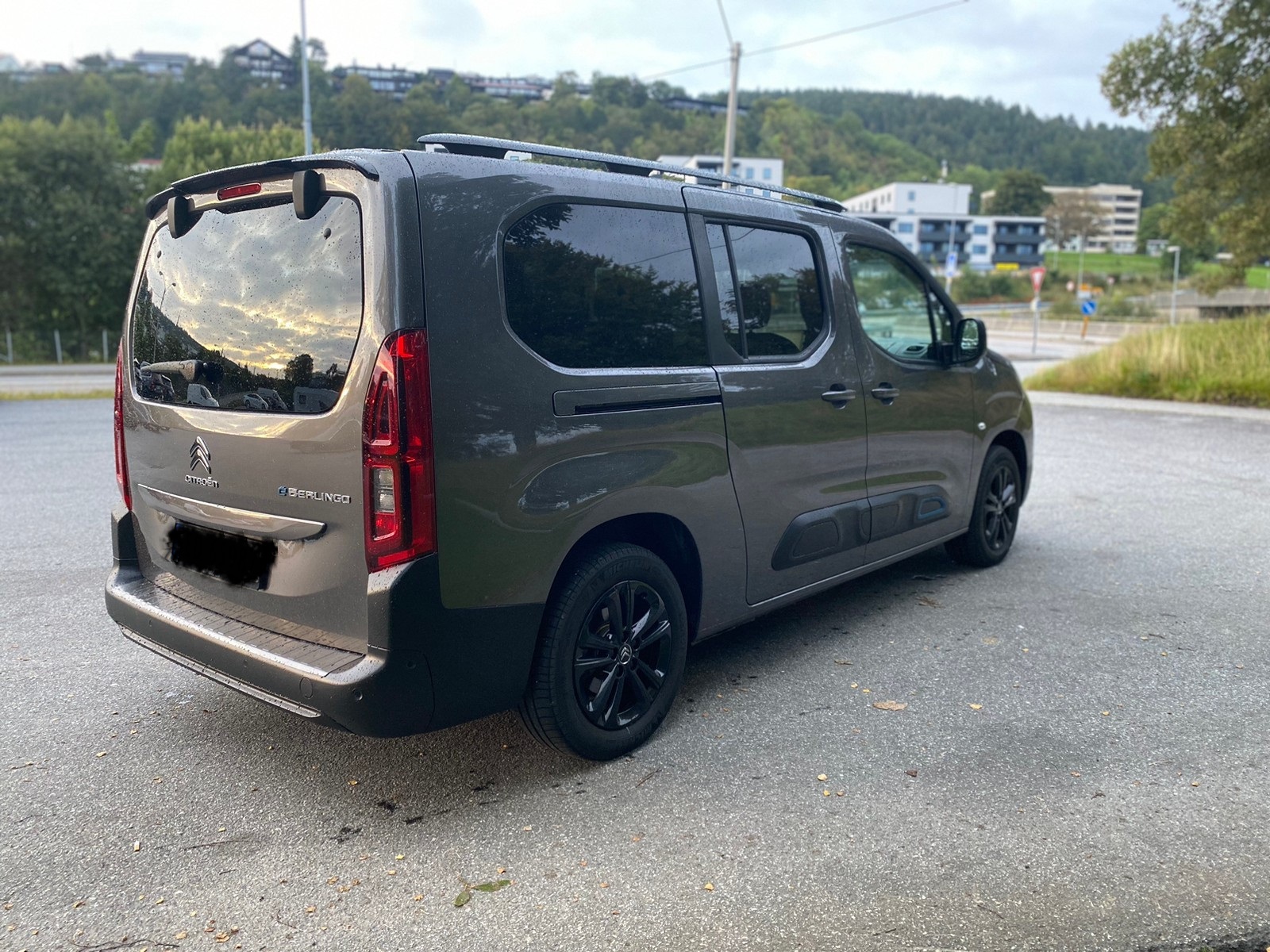 Citroën ë-Berlingo XL 7 places – Électrique 136 ch Autonomie (WLTP): 265 km