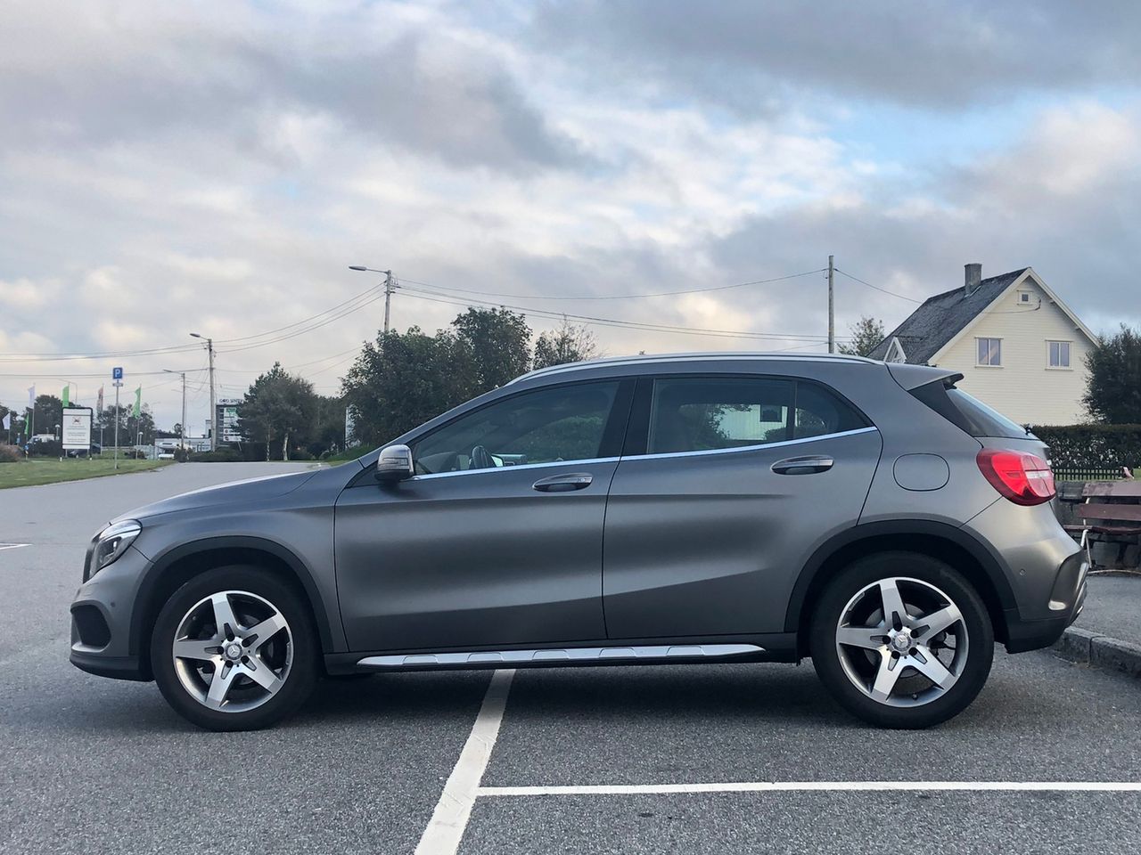 Mercedes-Benz GLA 200 – 1.6 Essence 156 ch