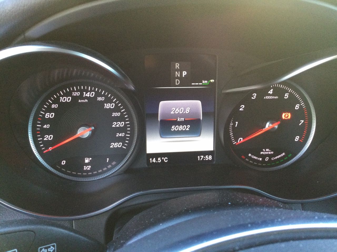 Mercedes-Benz GLC 250 4MATIC AMG Line – 2.0 Essence 211 ch