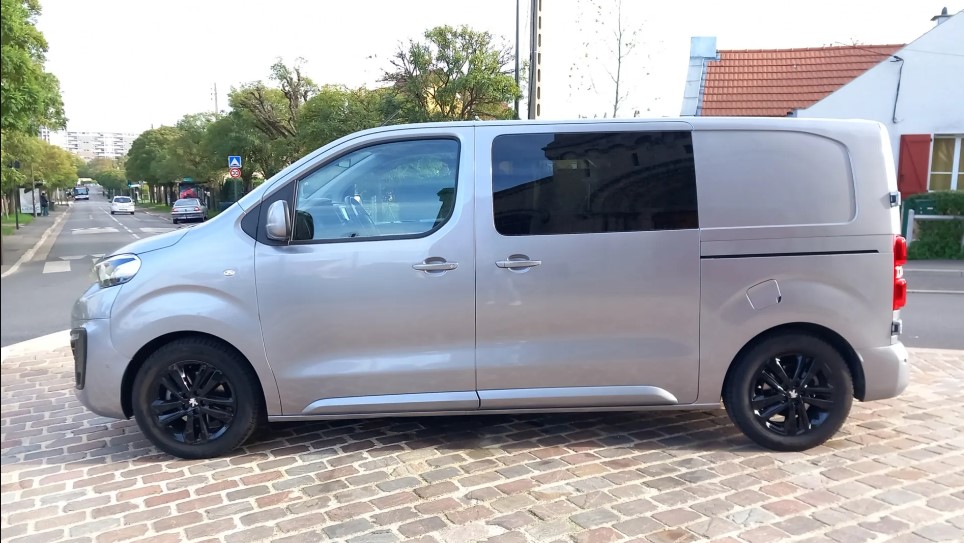 Peugeot Expert Long Pack Sport – 2.0 BlueHDi 180 S&S EAT8