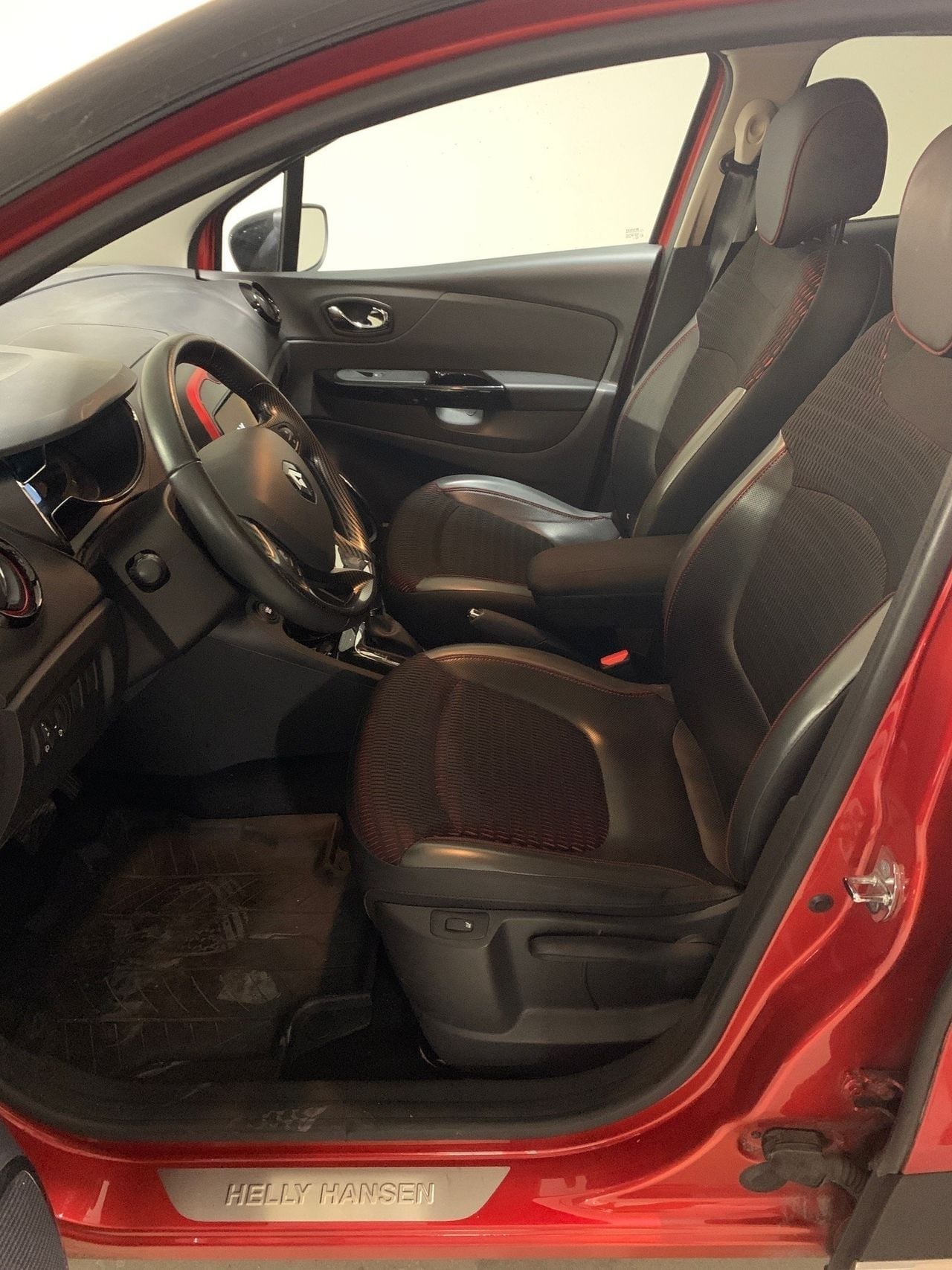 Renault Captur Helly Hansen 1.2 TCe 120 ch EDC