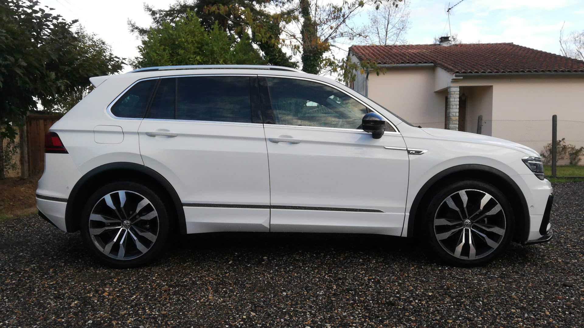 Volkswagen Tiguan II R-Line 2.0 TDI 150 DSG7