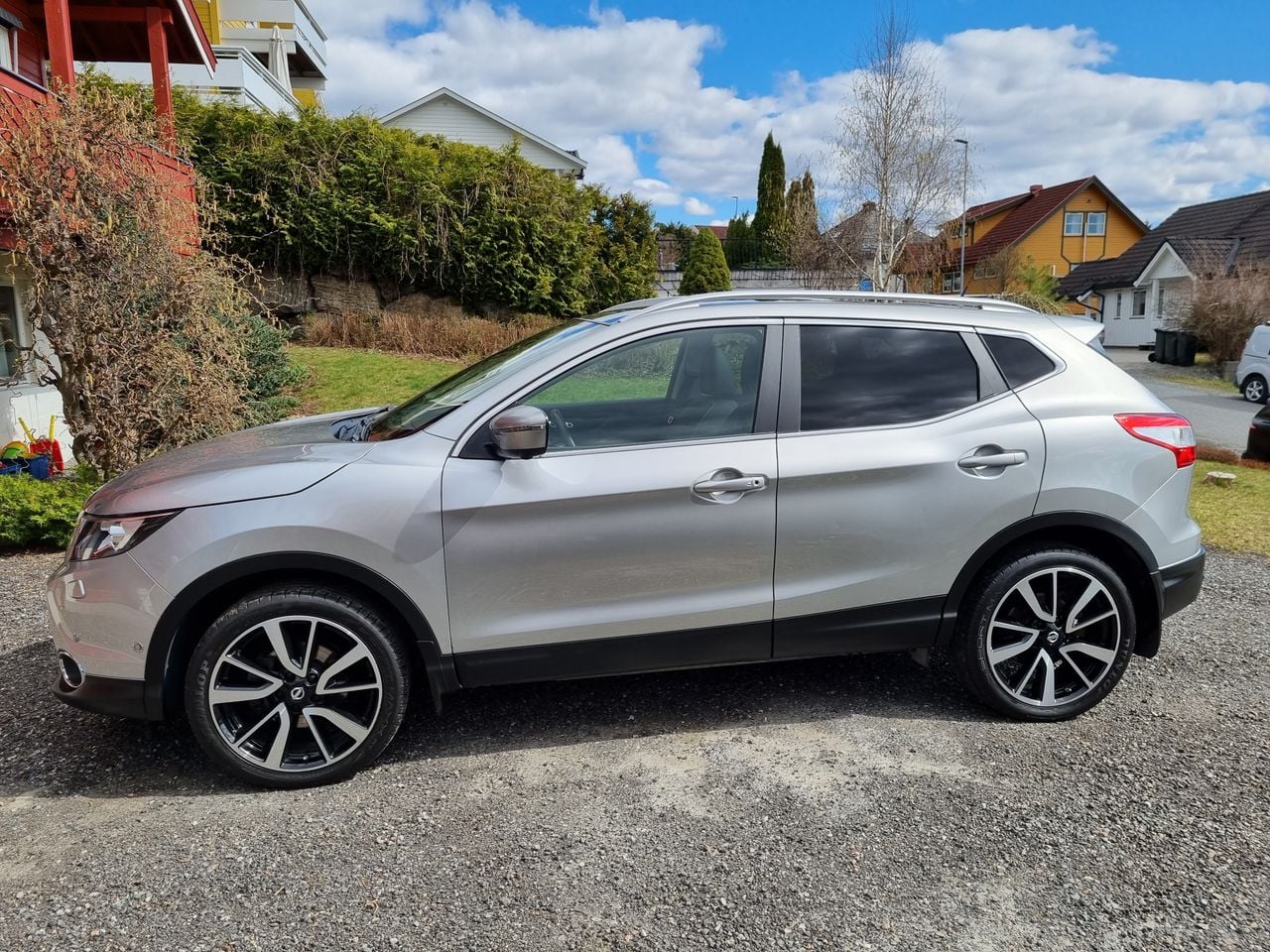 Nissan Qashqai II 1.2 DIG-T 115 Tekna Xtronic
