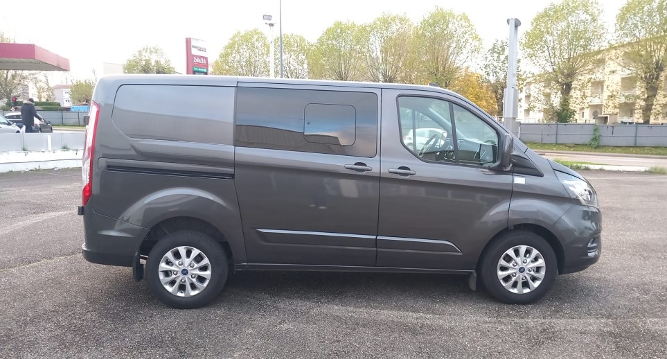 Ford Transit Custom 320 L2H1 2.0 EcoBlue 170 ch BVA Limited Cabine Approfondie 6 Places
