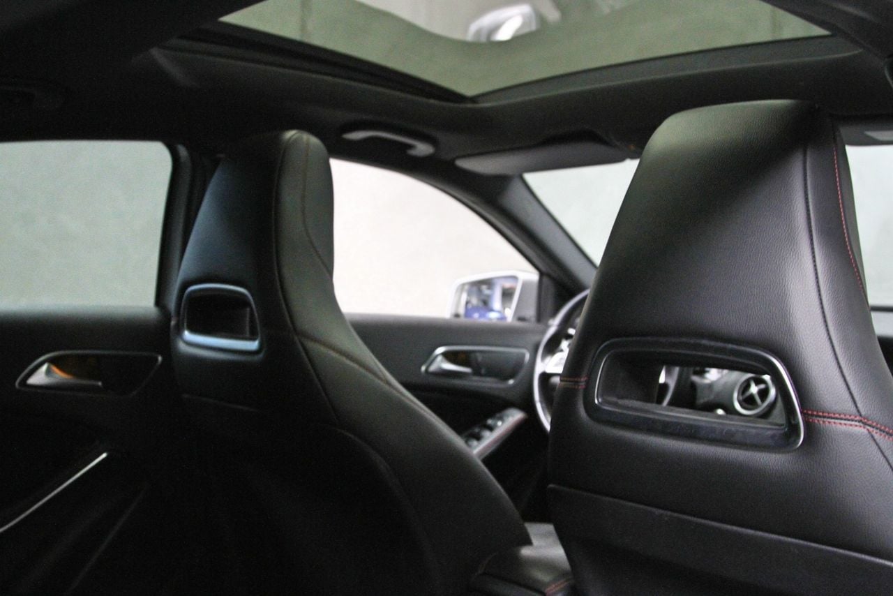 Mercedes-Benz Classe A 180 CDI BlueEFFICIENCY Pack AMG 109 ch 7G-DCT