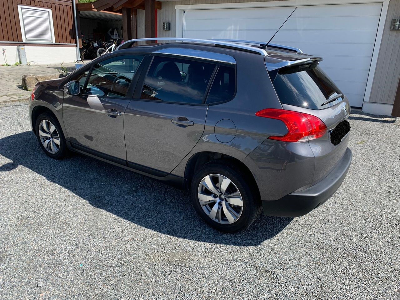 Peugeot 2008 1.2 VTi 82 ETG5
