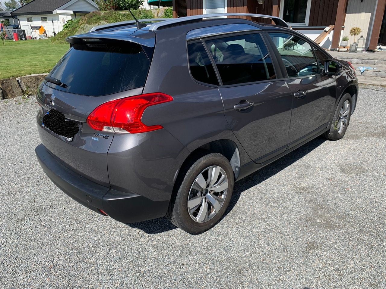 Peugeot 2008 1.2 VTi 82 ETG5