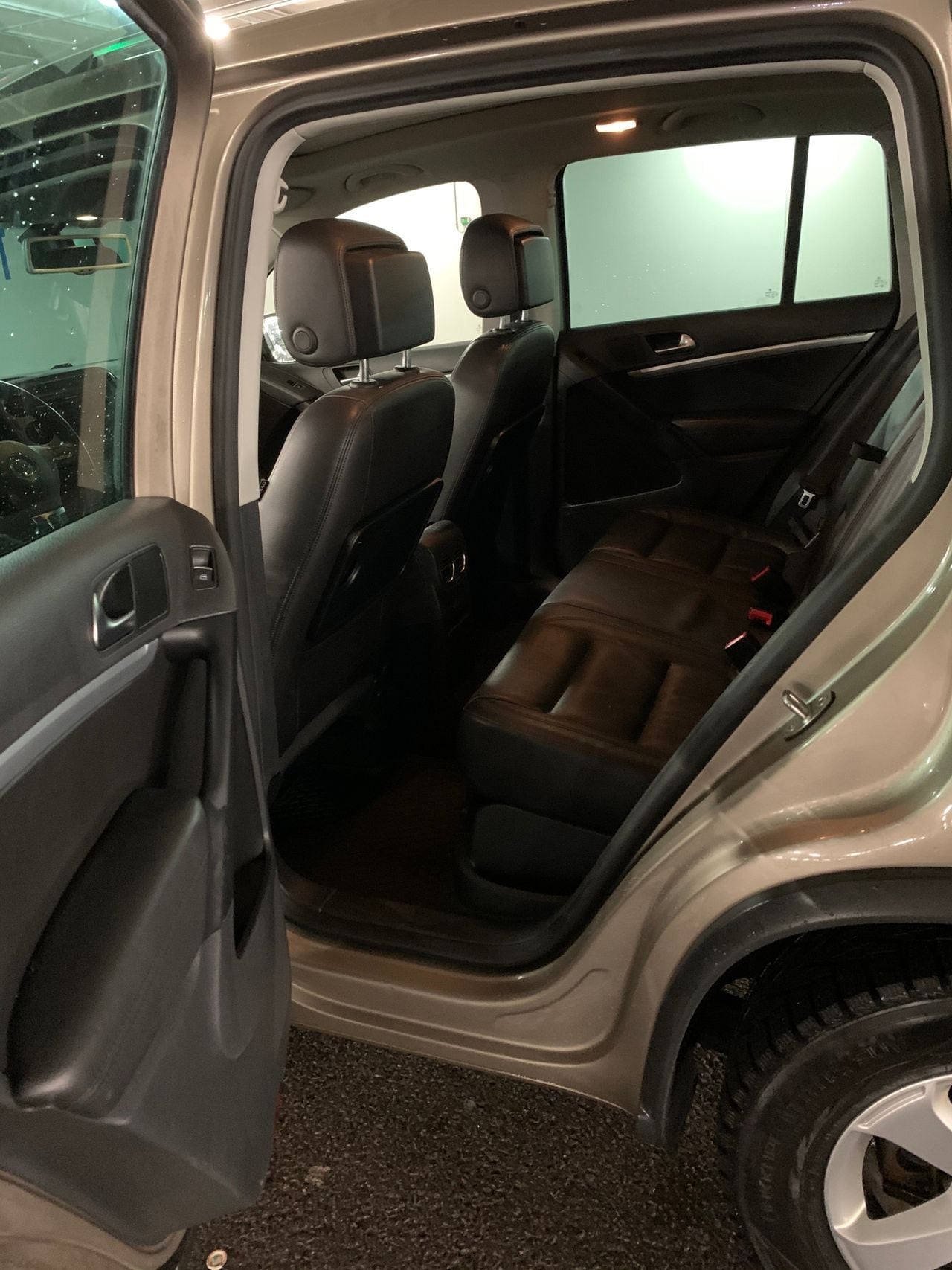 Volkswagen Tiguan 1.4 TSI 122 BlueMotion Technology Exclusive R-Line Panorama