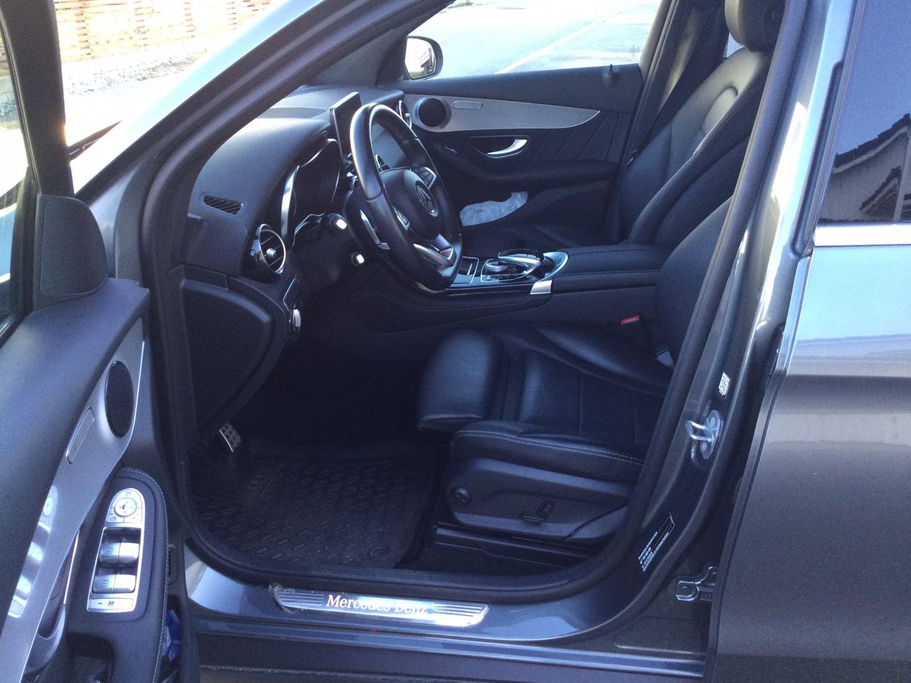 Mercedes-Benz GLC 250 4MATIC AMG Line – 2.0 Essence 211 ch