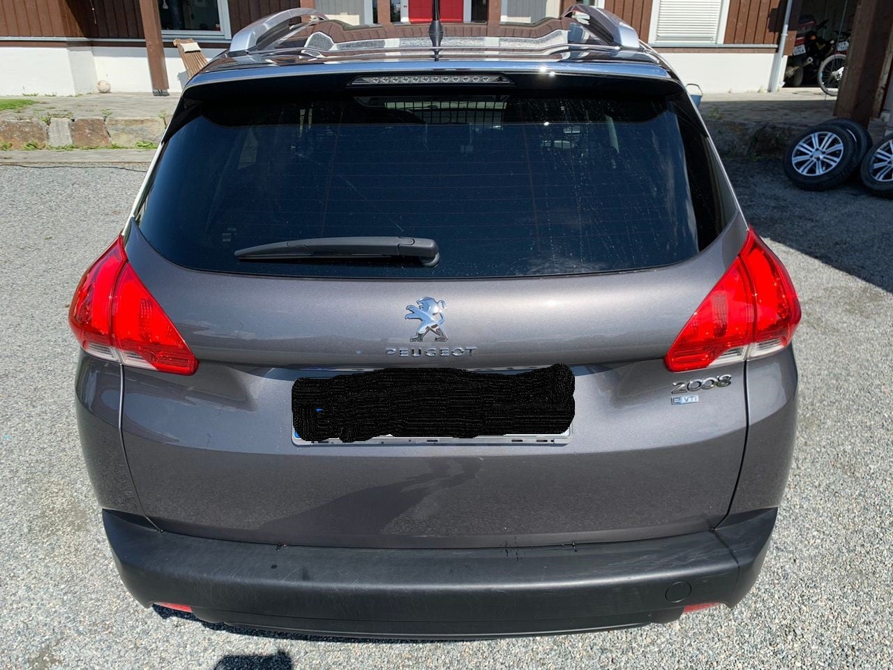 Peugeot 2008 1.2 VTi 82 ETG5