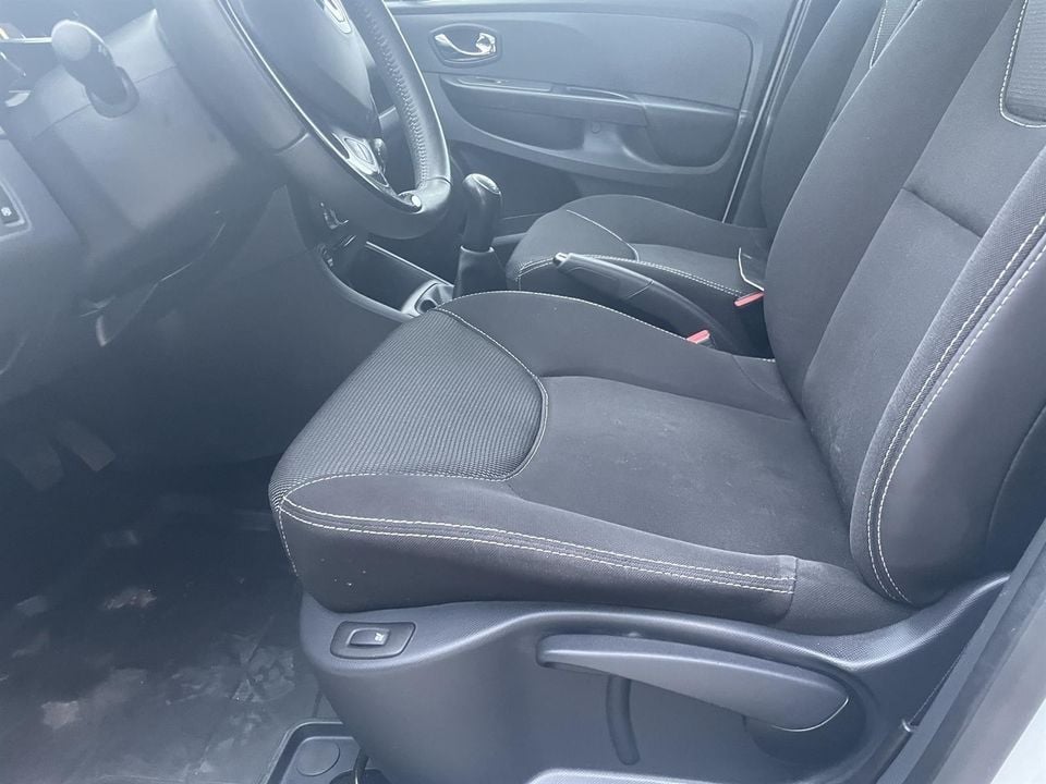 Renault Clio IV Estate Expression 0.9 TCe 90 ch