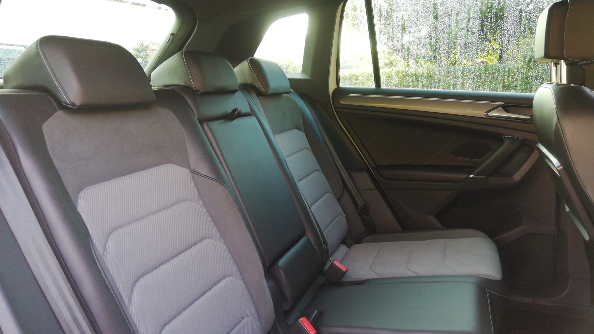 Volkswagen Tiguan II R-Line 2.0 TDI 150 DSG7