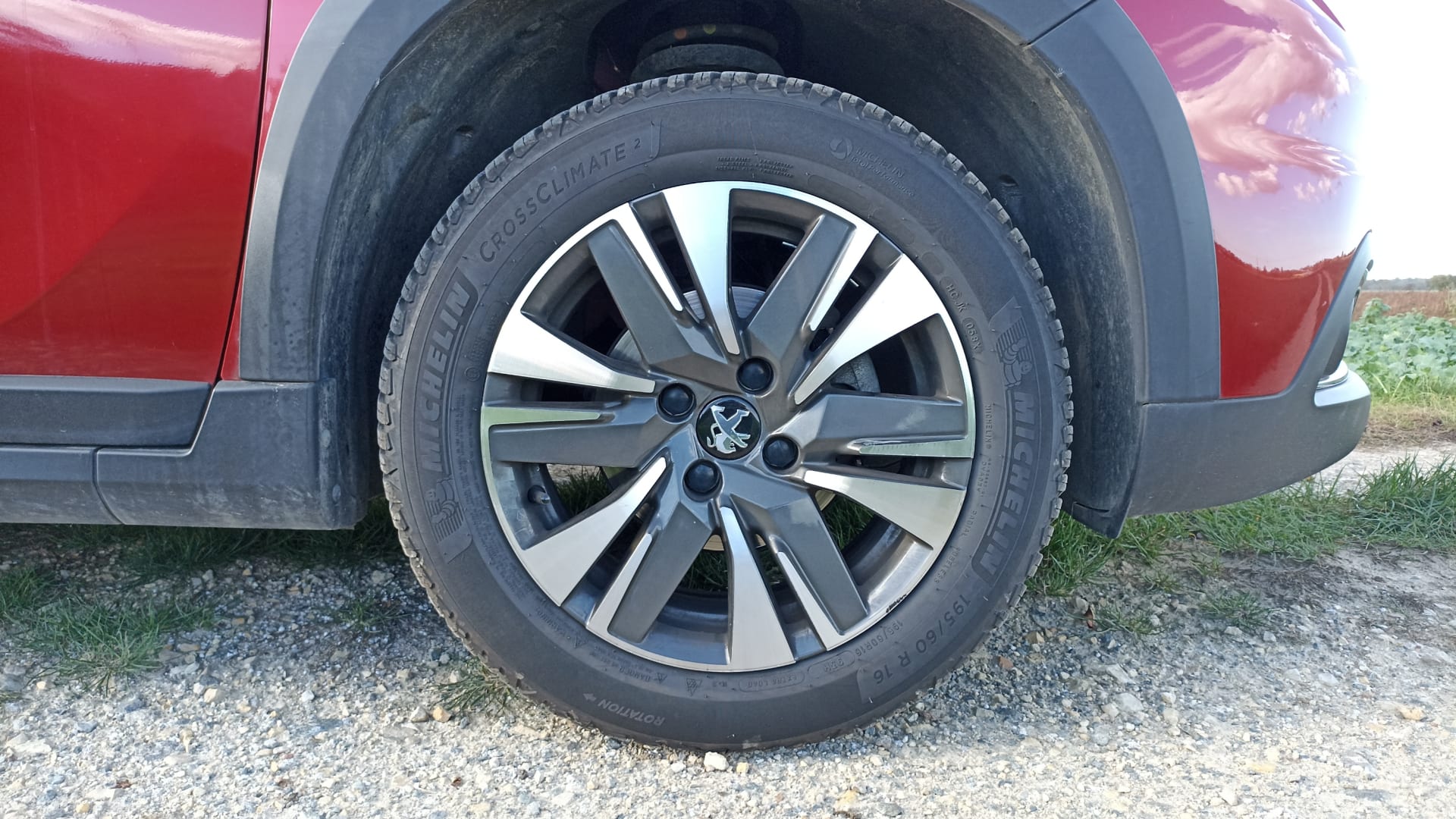 Peugeot 2008 Allure 1.5 BlueHDi 100