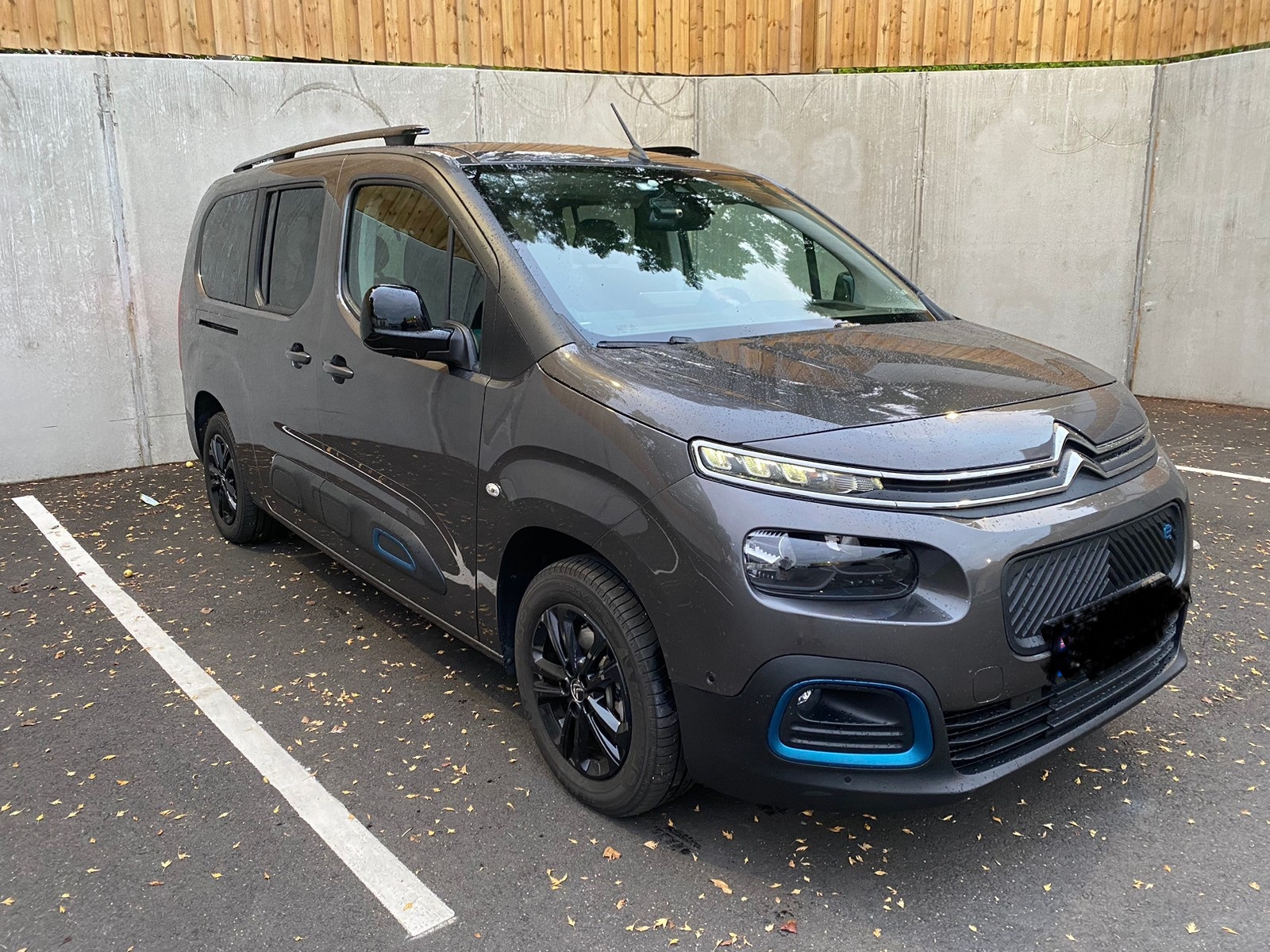 Citroën ë-Berlingo XL 7 places – Électrique 136 ch Autonomie (WLTP): 265 km