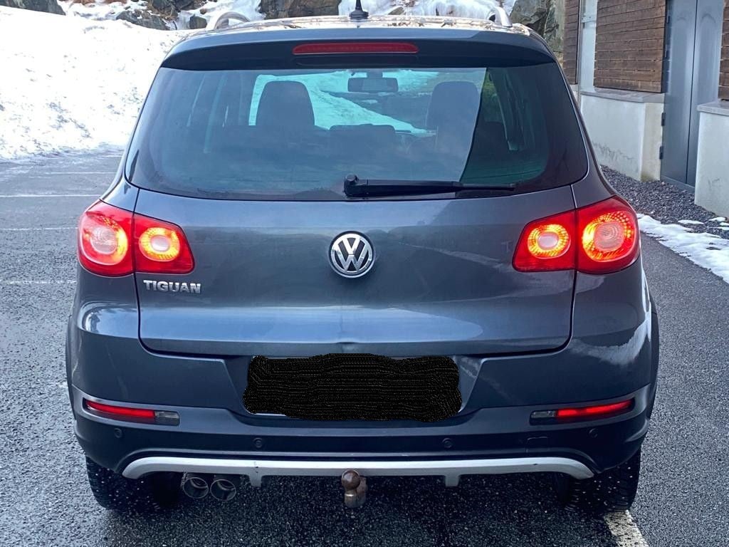 Volkswagen Tiguan Carat 2.0 TDI 140 DSG 4Motion