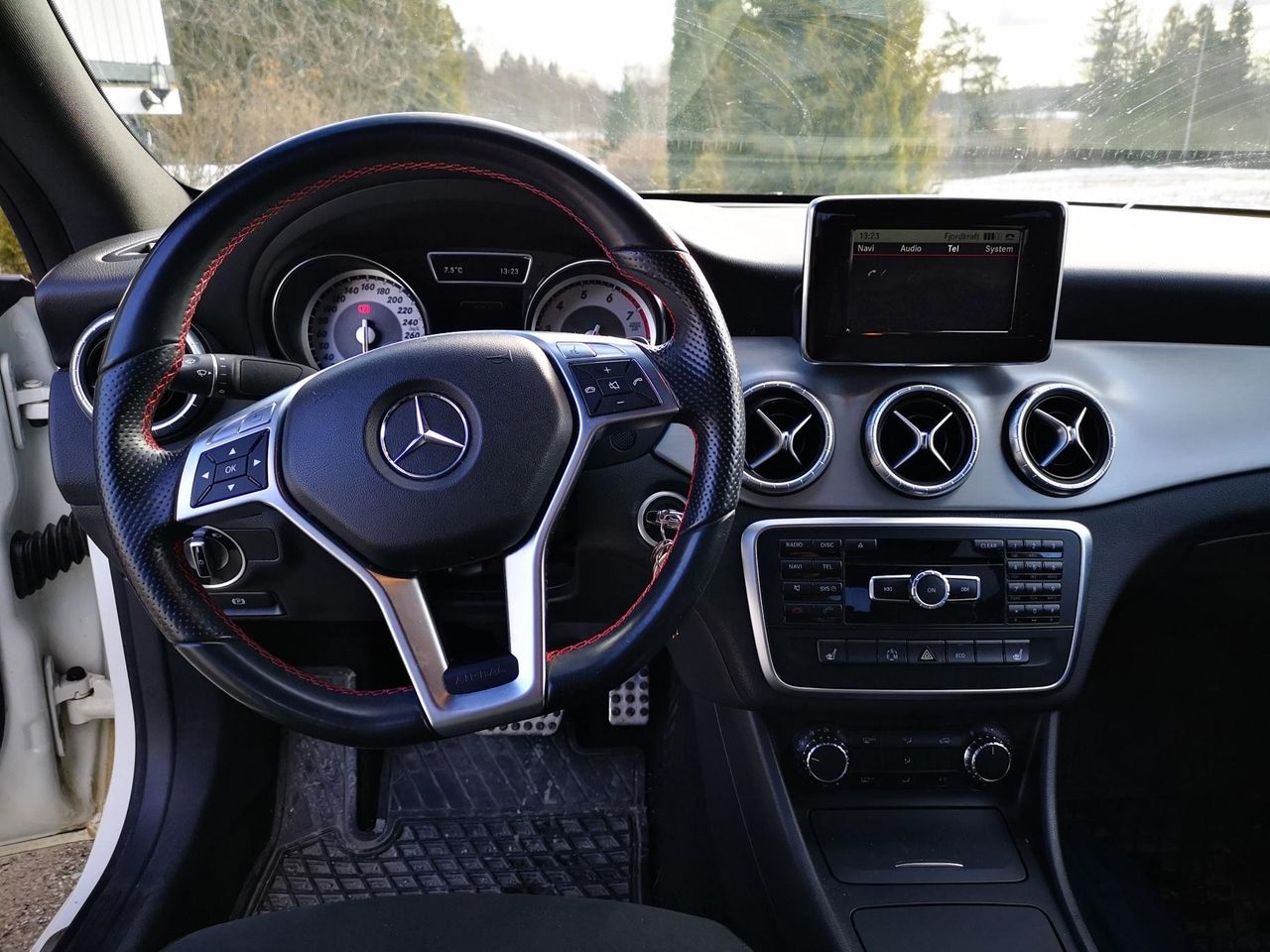 Mercedes-Benz CLA 180 1.6 122 ch 7G-DCT Pack AMG