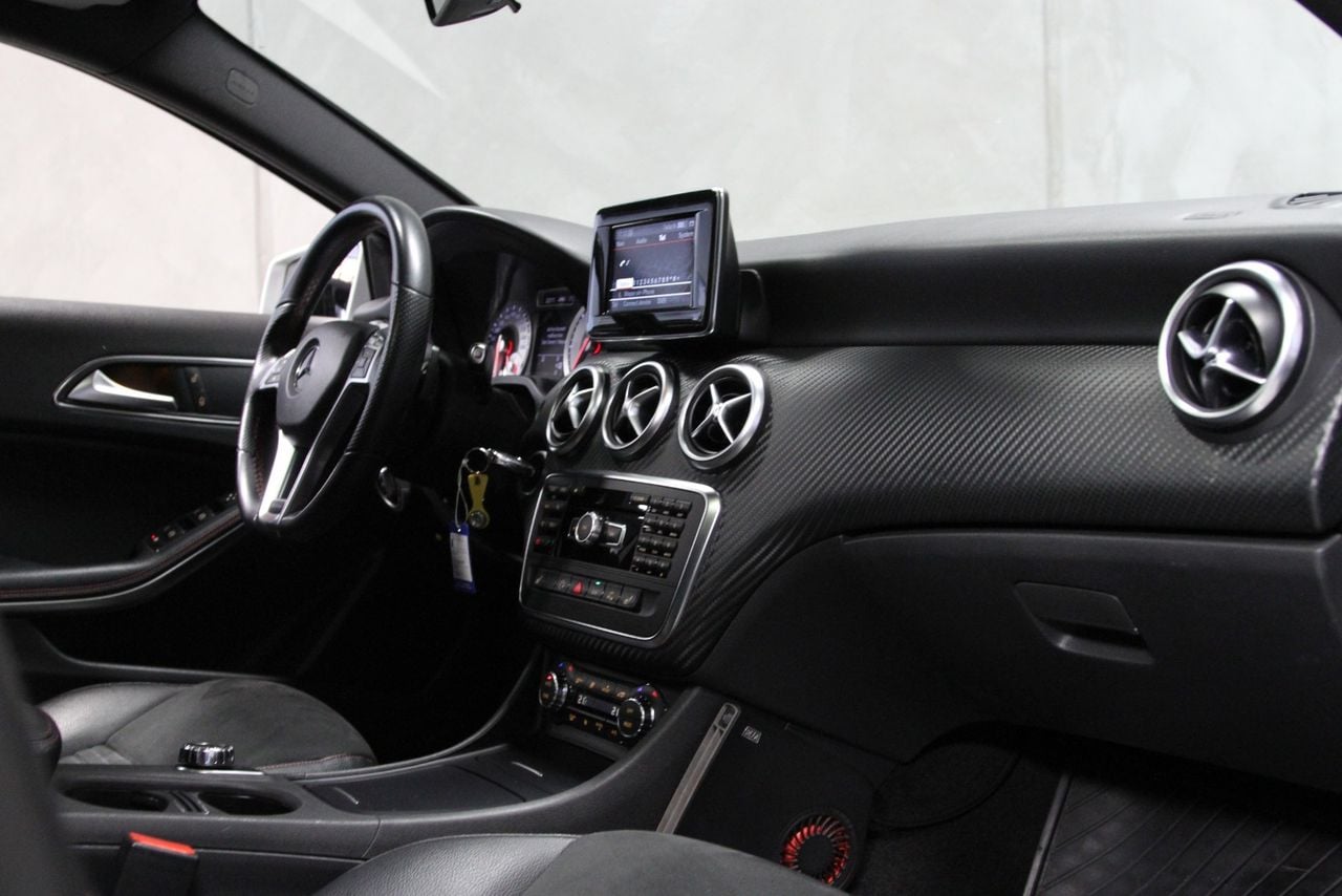 Mercedes-Benz Classe A 180 CDI BlueEFFICIENCY Pack AMG 109 ch 7G-DCT