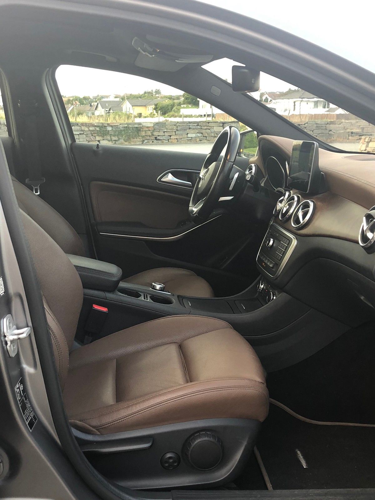 Mercedes-Benz GLA 200 – 1.6 Essence 156 ch