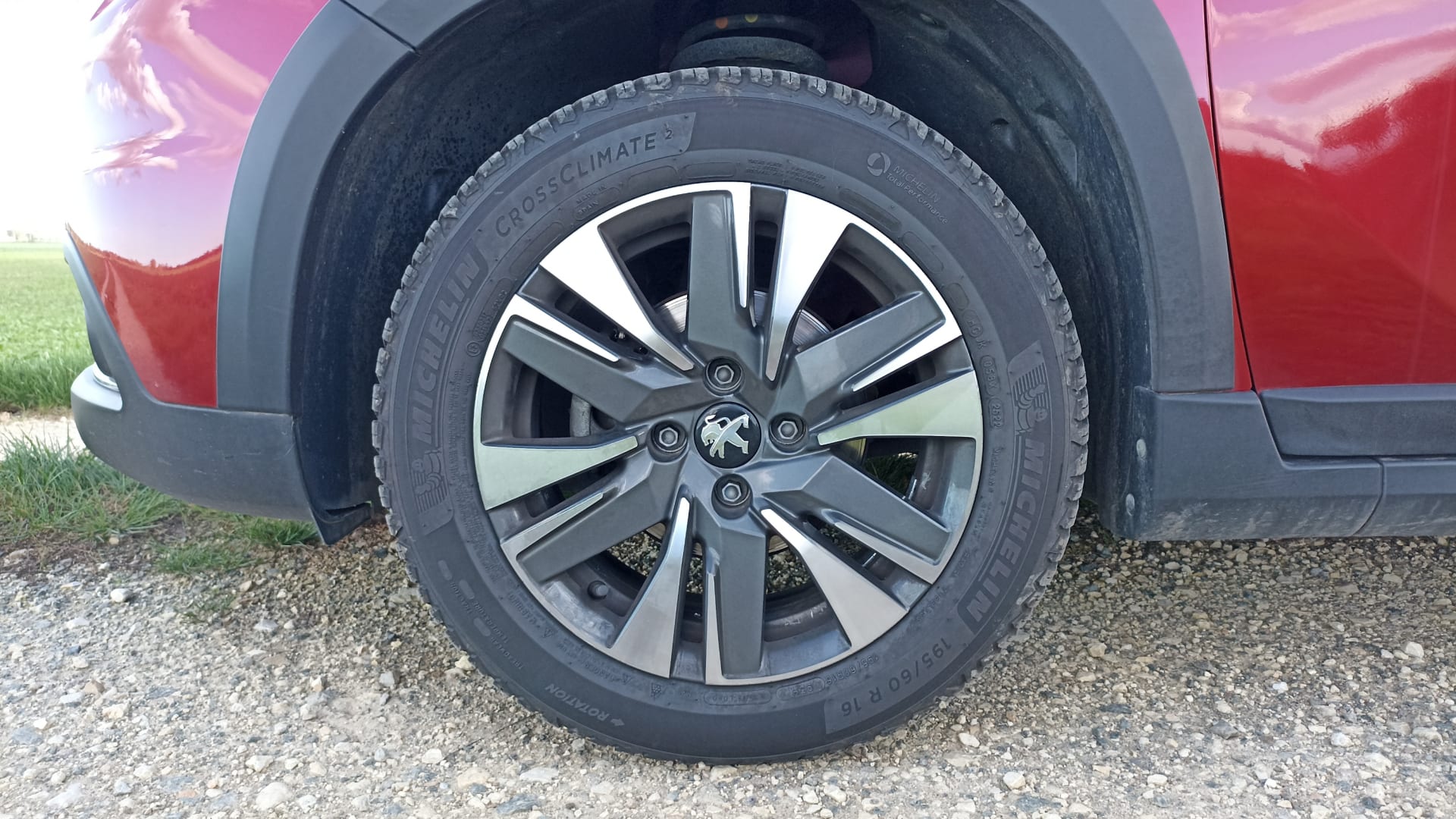 Peugeot 2008 Allure 1.5 BlueHDi 100