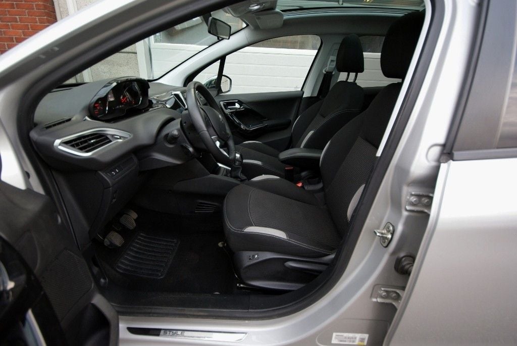 Peugeot 208 1.2 VTi/PureTech 82 Style 5P
