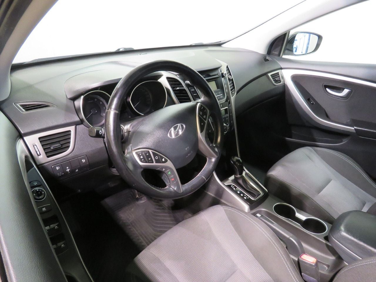 Hyundai i30 II 1.6 Essence Automatique