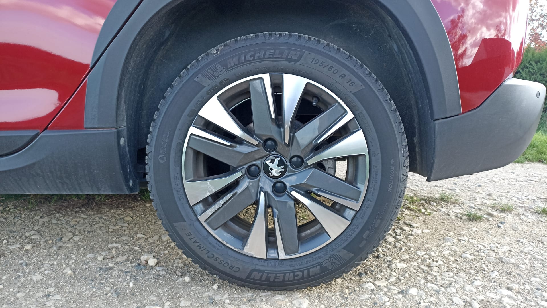 Peugeot 2008 Allure 1.5 BlueHDi 100