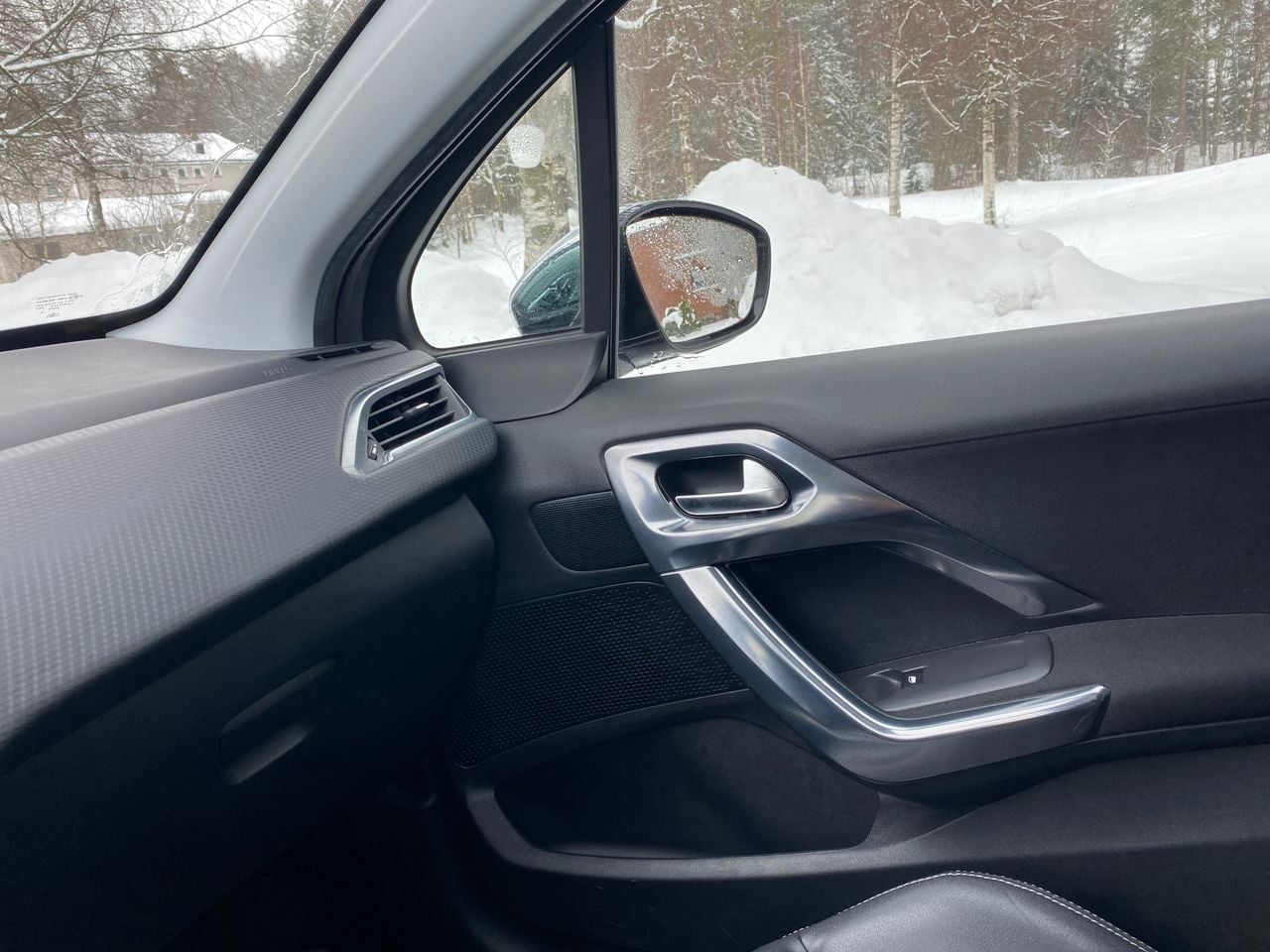 Peugeot 2008 1.2 VTi 82