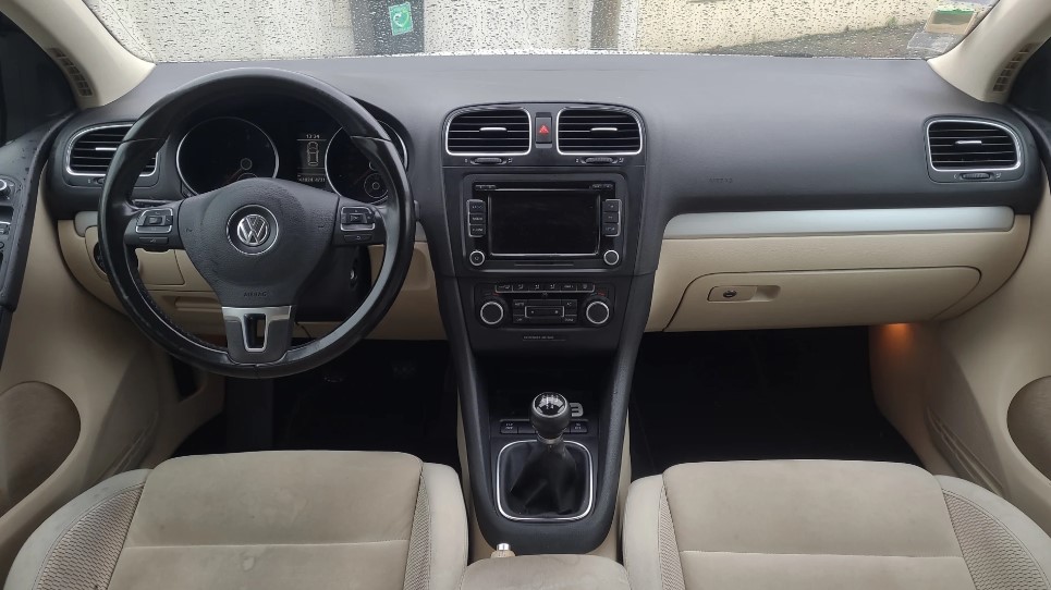 Volkswagen Golf VI Carat  1.6 TDI 105 ch BlueMotion