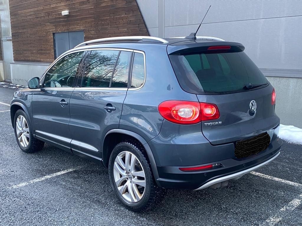 Volkswagen Tiguan Carat 2.0 TDI 140 DSG 4Motion