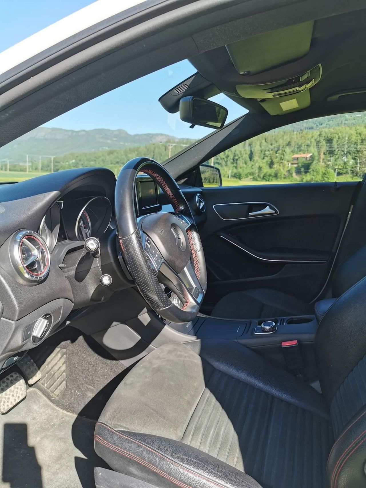 Mercedes-Benz CLA AMG 7G-DCT  Toit panoramique Webasto