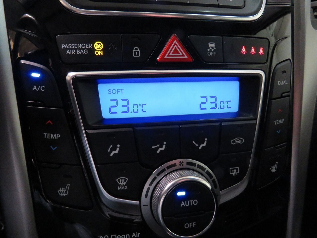 Hyundai i30 II 1.6 Essence Automatique