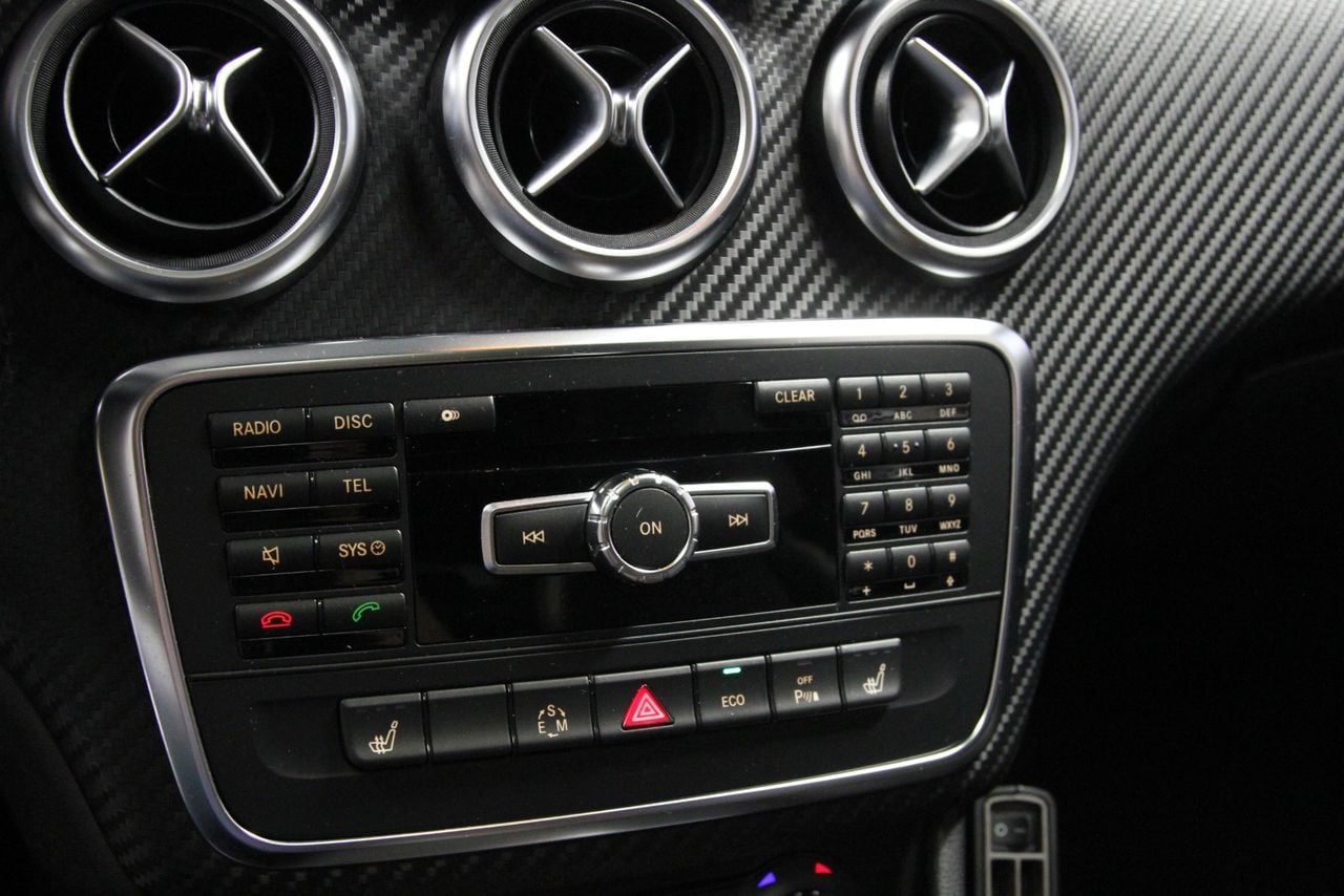 Mercedes-Benz Classe A 180 CDI BlueEFFICIENCY Pack AMG 109 ch 7G-DCT