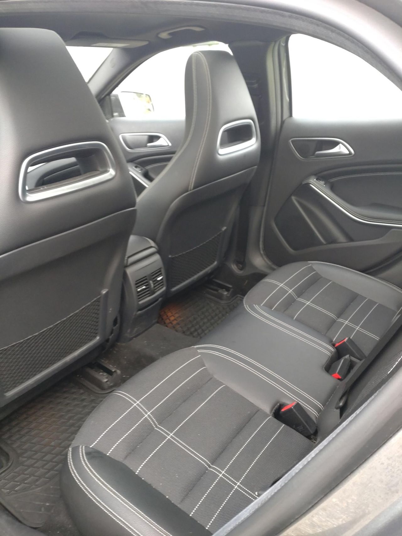Mercedes-Benz GLA 220 CDI 4MATIC – 2.1 Diesel 170 ch