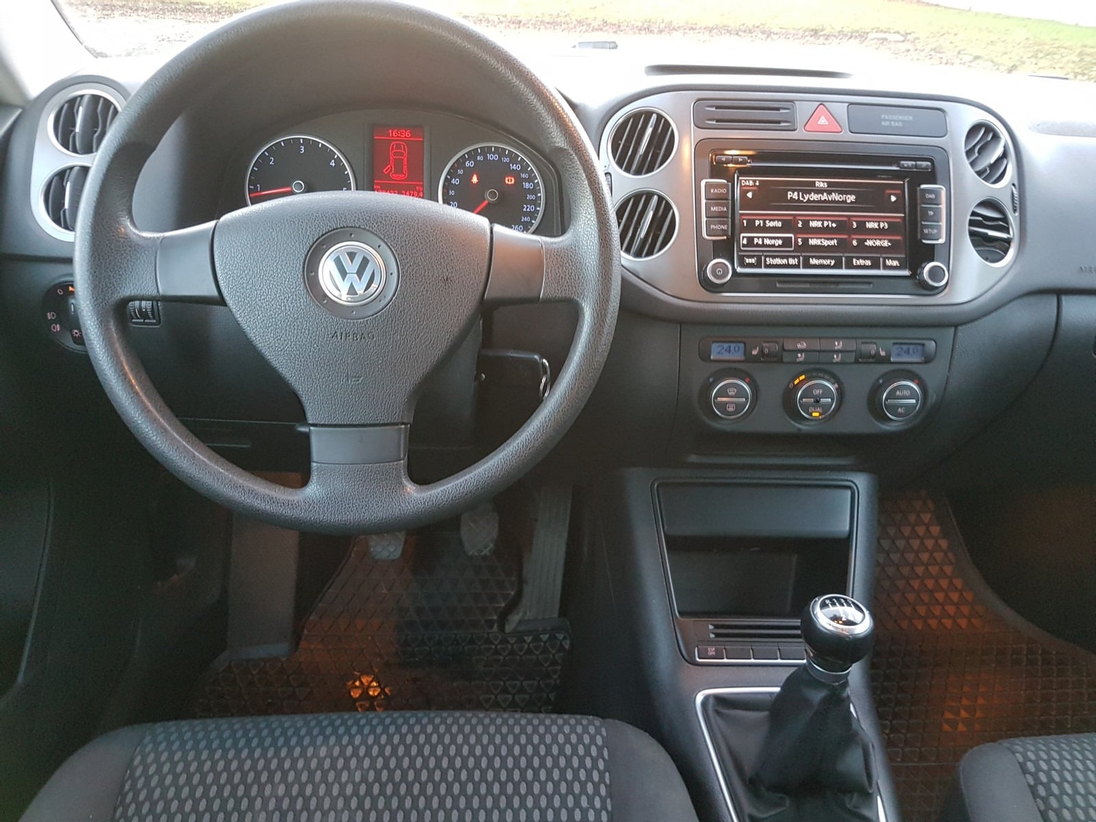 Volkswagen Tiguan 2.0 TDI 140 4Motion Trend