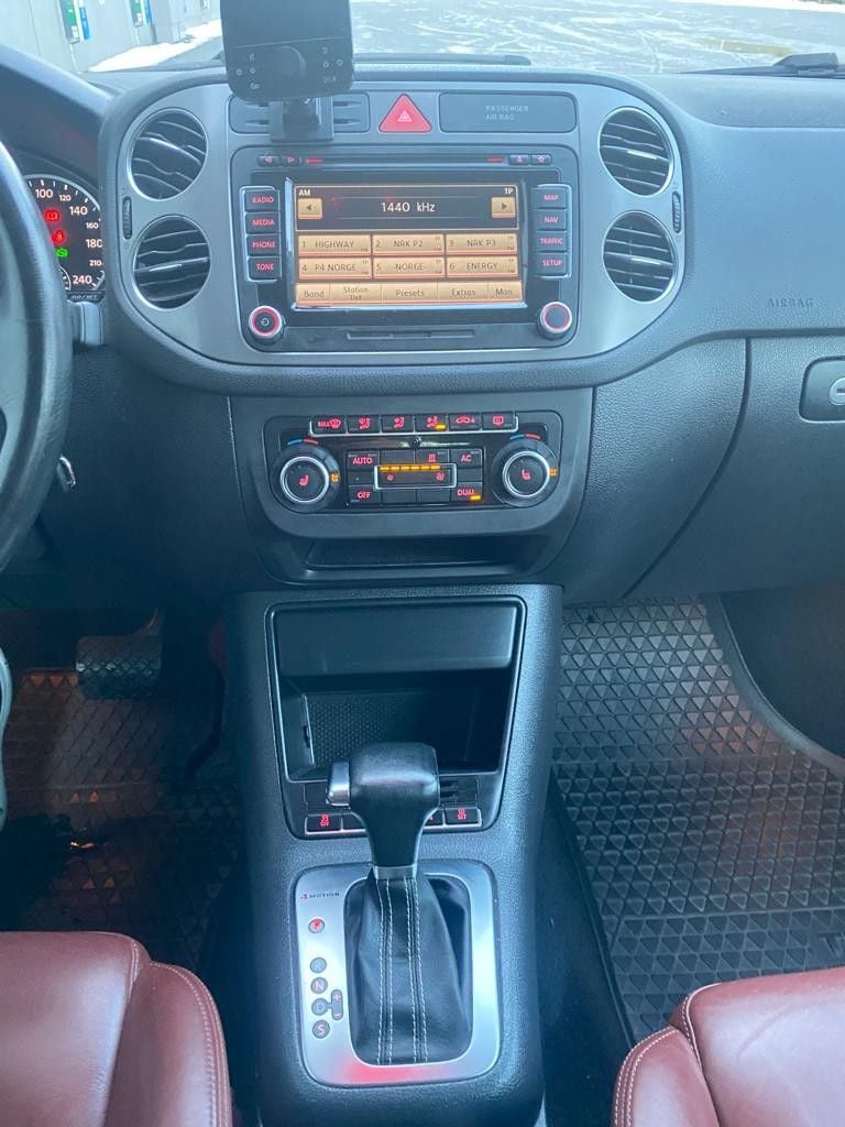 Volkswagen Tiguan Carat 2.0 TDI 140 DSG 4Motion