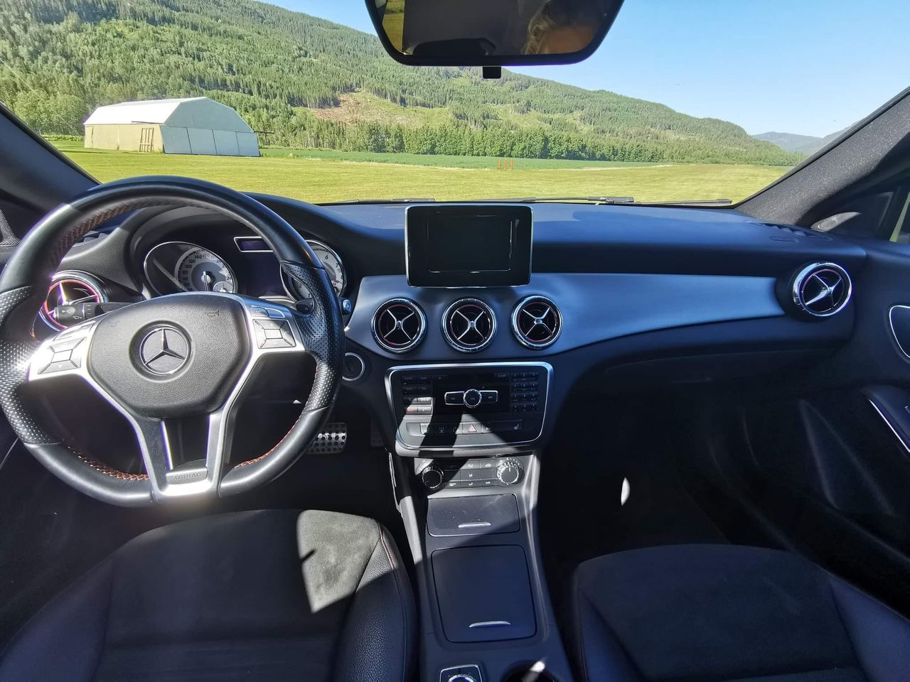 Mercedes-Benz CLA AMG 7G-DCT  Toit panoramique Webasto
