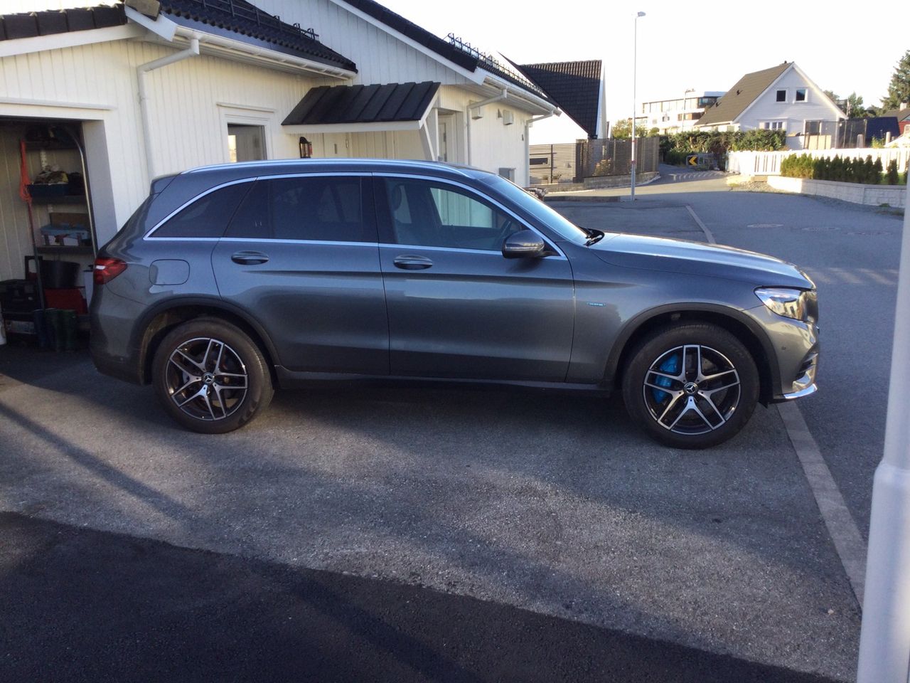 Mercedes-Benz GLC 250 4MATIC AMG Line – 2.0 Essence 211 ch
