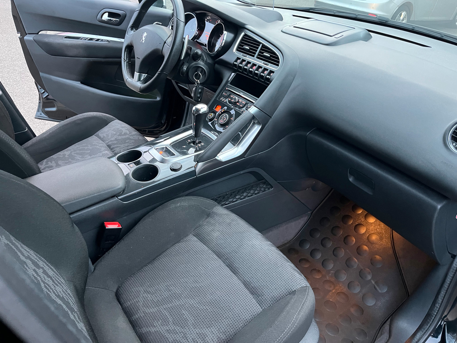 Peugeot 3008 1.6 HDi 112 BMP6