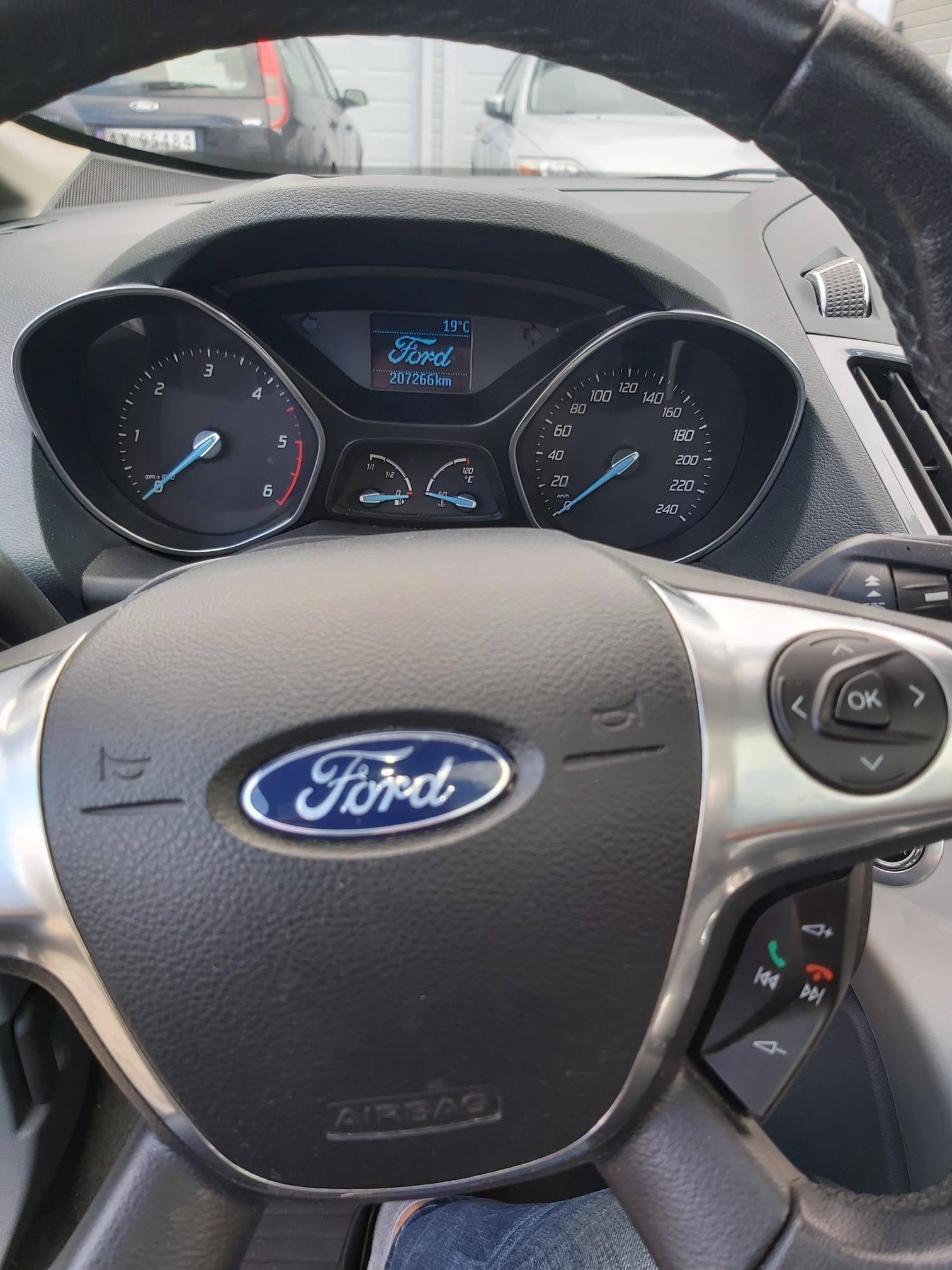 Ford C-Max II 1.6 TDCi 95 ch