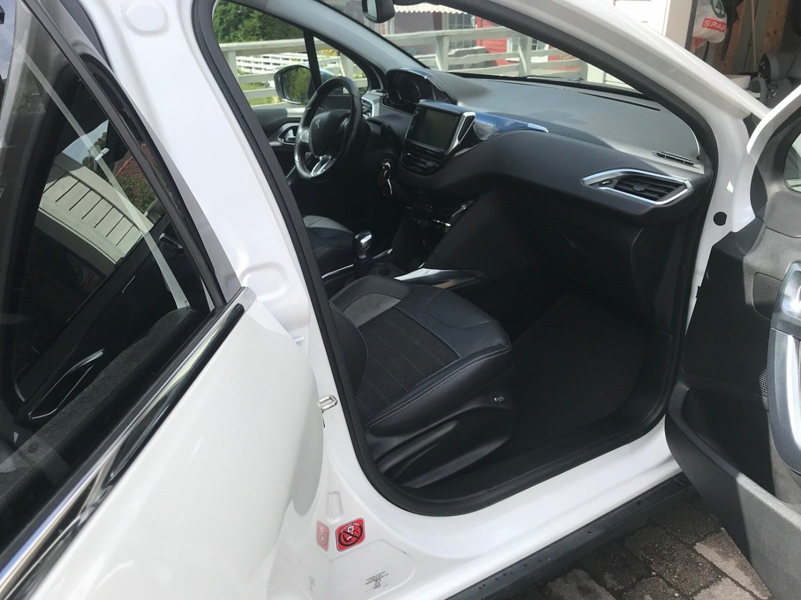 Peugeot 2008 Allure 1.2 VTi 82