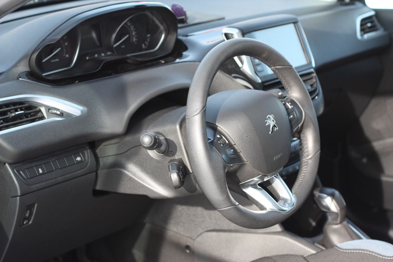 Peugeot 208 Allure 1.4 HDi 68ch