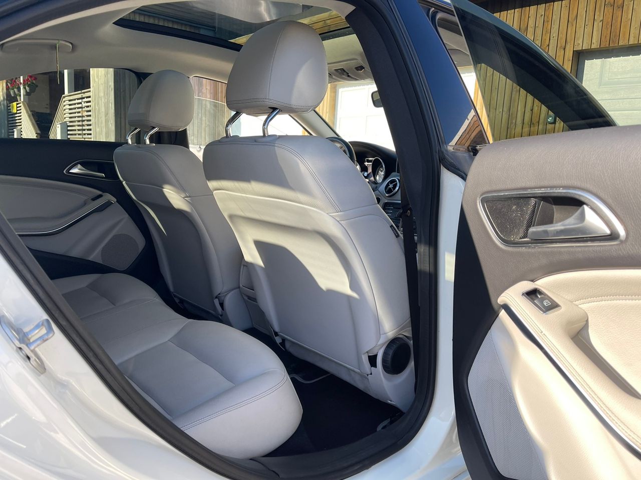 Mercedes-Benz CLA 180 1.6 122 ch 7G-DCT