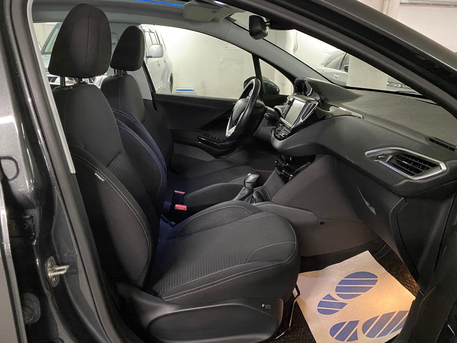 Peugeot 208 Féline 1.6 BlueHDi 120 ch S&S