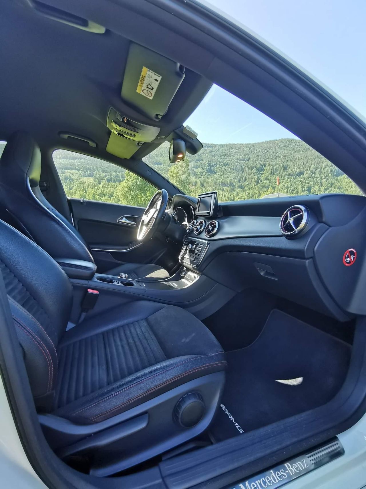 Mercedes-Benz CLA AMG 7G-DCT  Toit panoramique Webasto