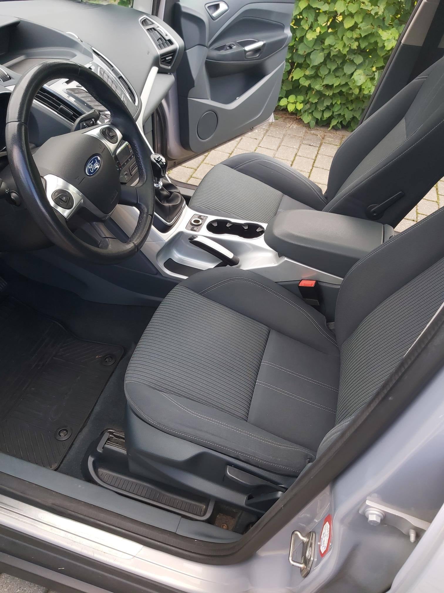 Ford C-Max II 1.6 TDCi 95 ch