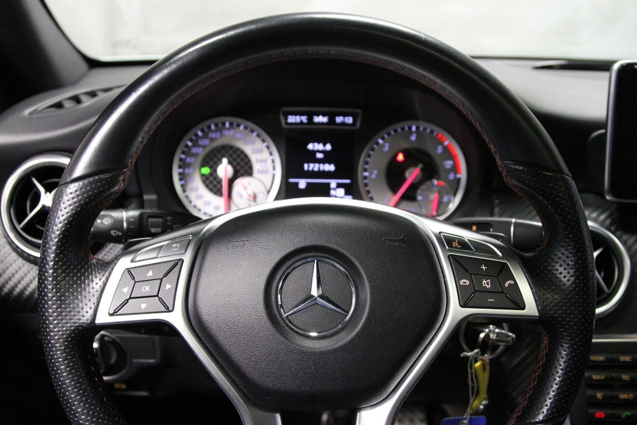 Mercedes-Benz Classe A 180 CDI BlueEFFICIENCY Pack AMG 109 ch 7G-DCT