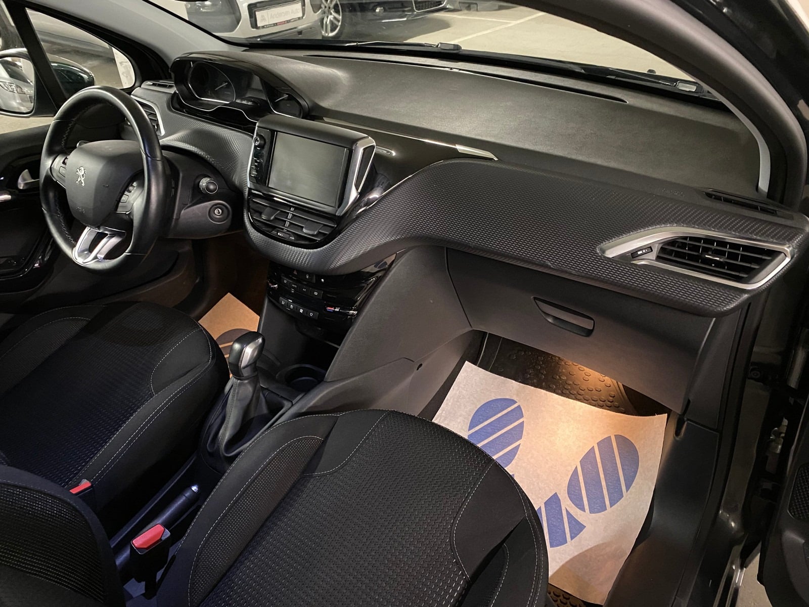Peugeot 208 Féline 1.6 BlueHDi 120 ch S&S