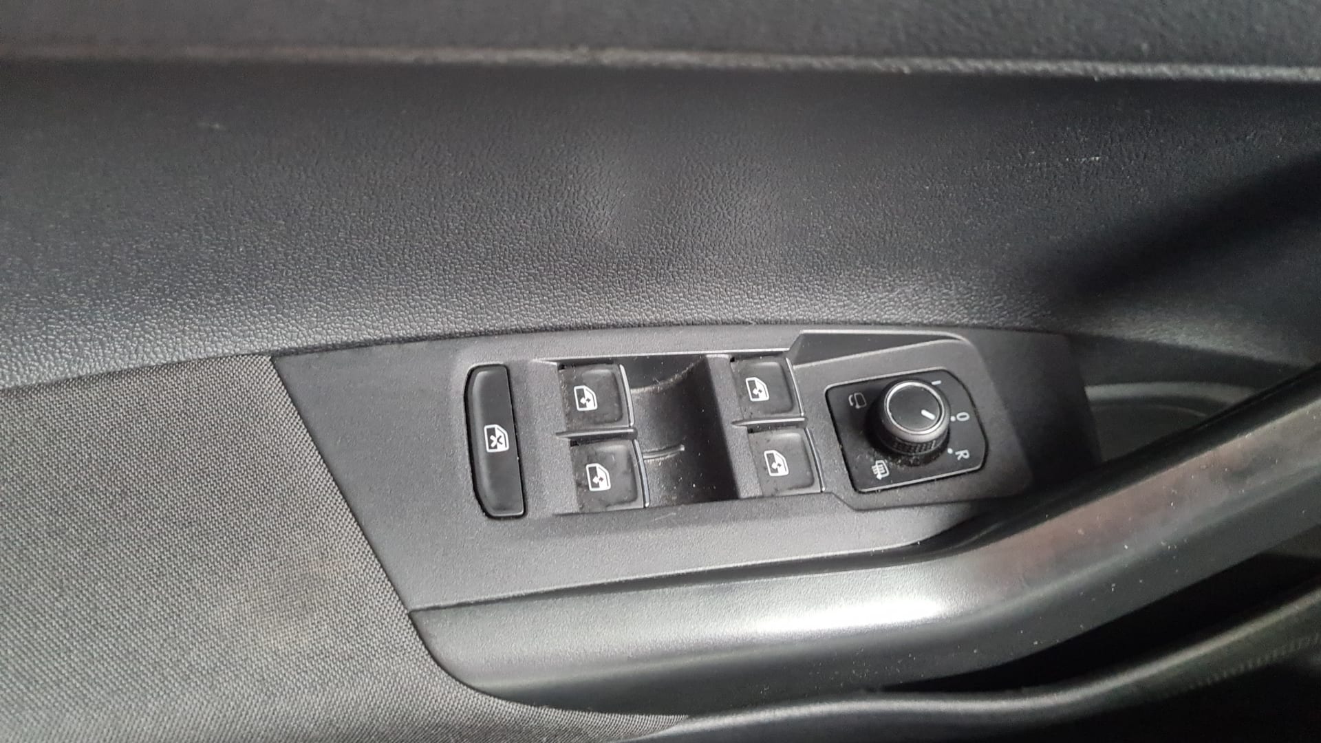 Volkswagen Polo VI Connect 1.0 MPI 65 65 ch