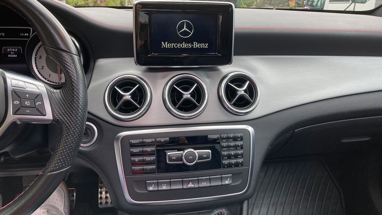 Mercedes-Benz CLA 180 1.6 122 ch AMG