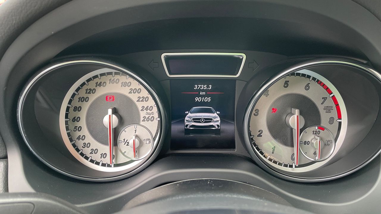 Mercedes-Benz CLA 180 1.6 122 ch AMG